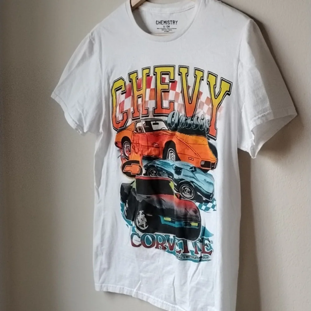 🌺💙 Set of 2 Graphic T-Shirts with Car Designs